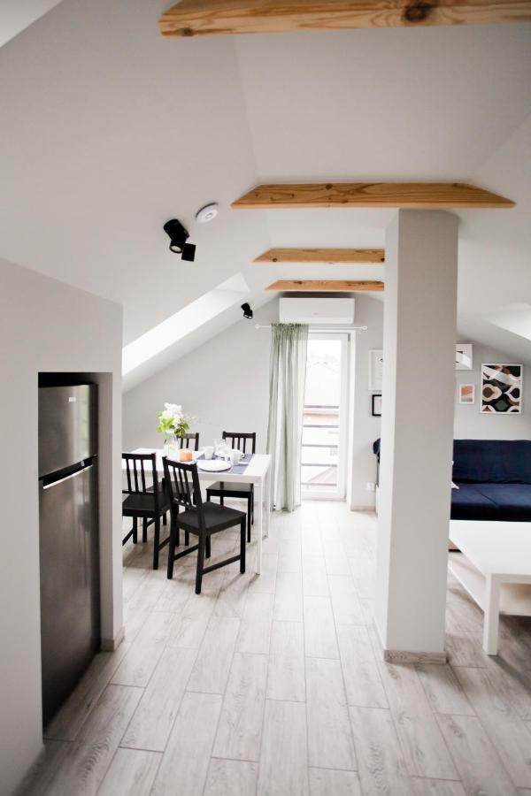 Spokojna Apartamenty Тшебиния Екстериор снимка