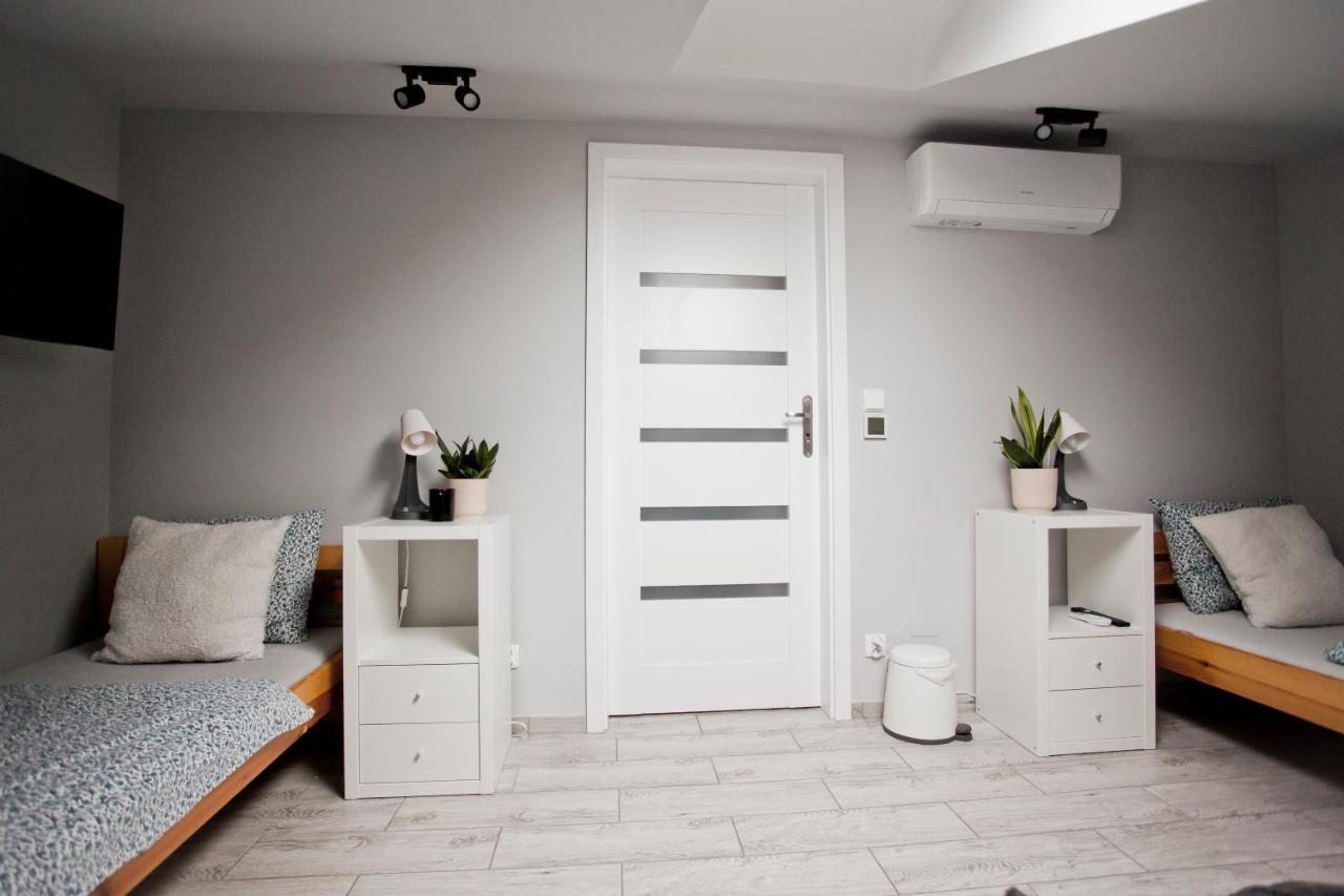 Spokojna Apartamenty Тшебиния Екстериор снимка