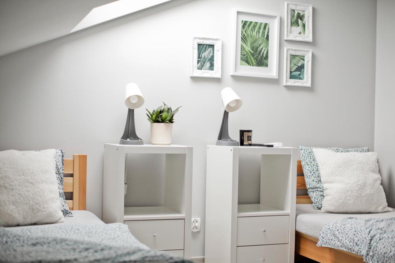 Spokojna Apartamenty Тшебиния Екстериор снимка